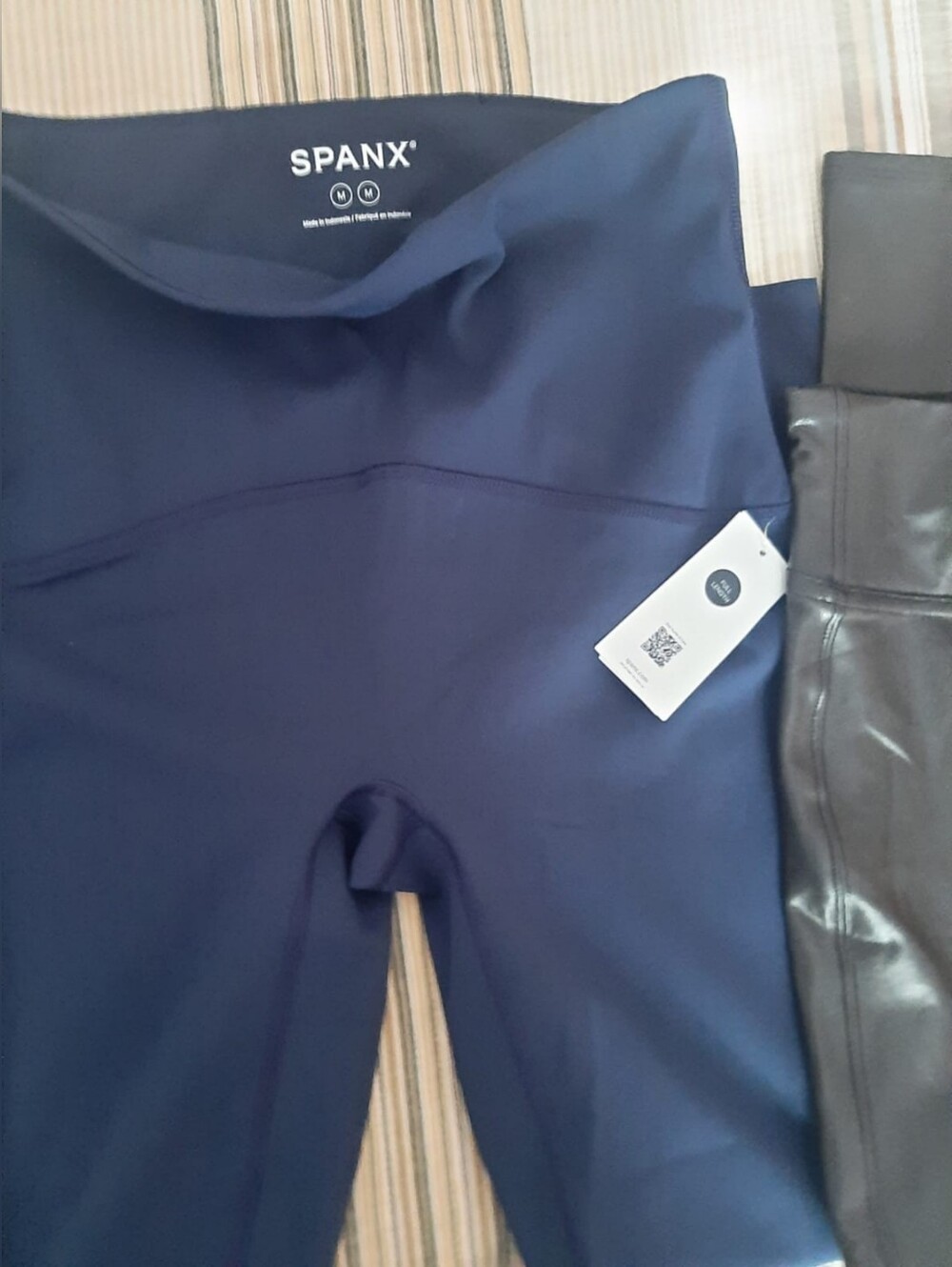 NWT SPANX Navy Sculpting Leggings